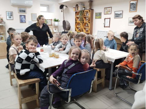 Детский сад №40 в гостях у Пчелотеки